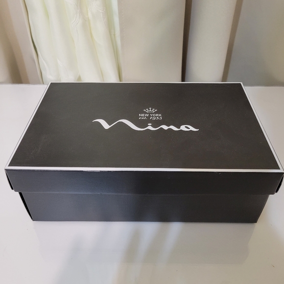 NWT NINA POINTED TO PUMP, SIZE 6 - Picture 5 of 6